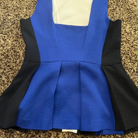 H&M Blue and Black Sleeveless Blouse - Picture 2 of 3